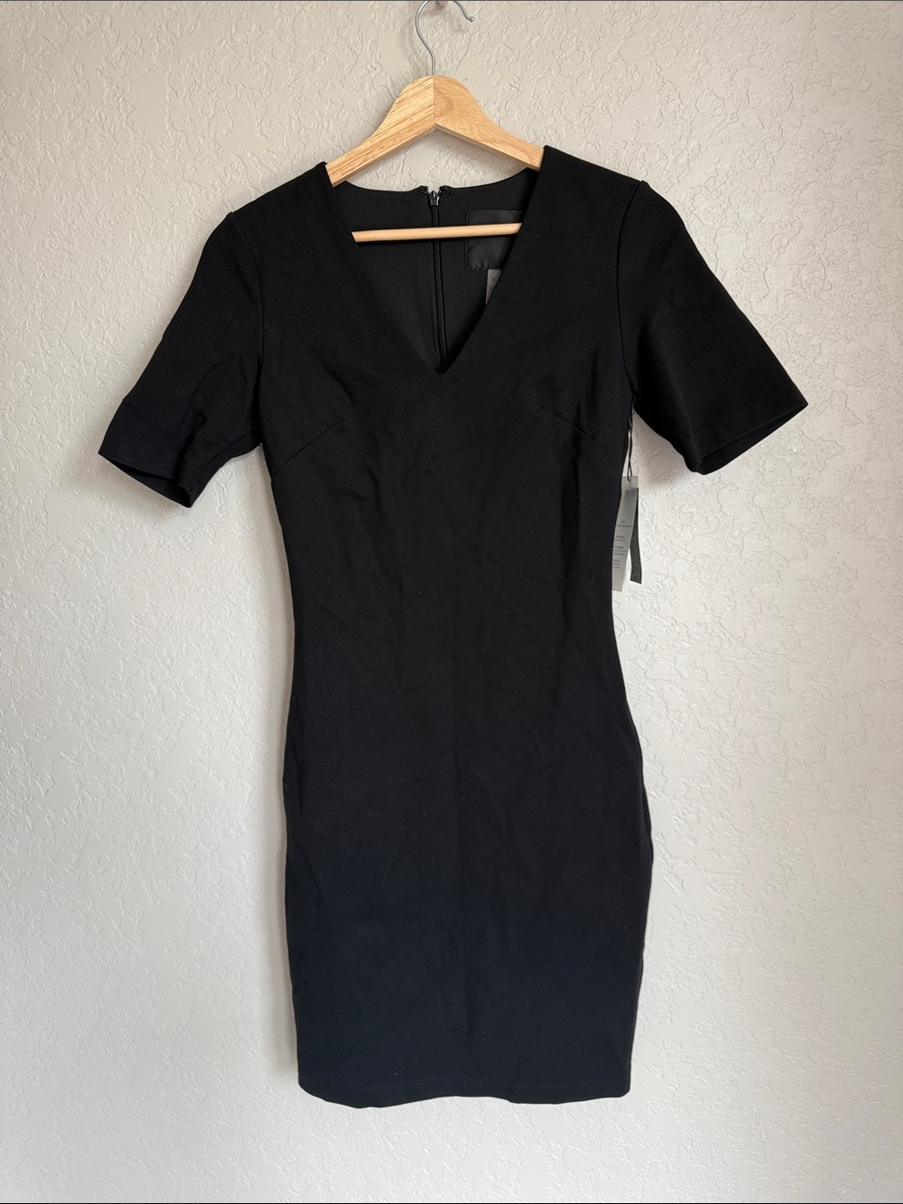 White House Black Market Black V-Neck Short Sleeve Sheath Dress